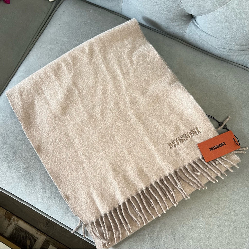 New With Tag 360 Missoni Beige 100% Wool Scarf With Tag Made In Italy